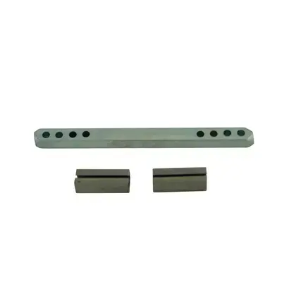 1 CARRE PERCE C6X110 MM ET 2 FOURREAUX 6 A 7MM