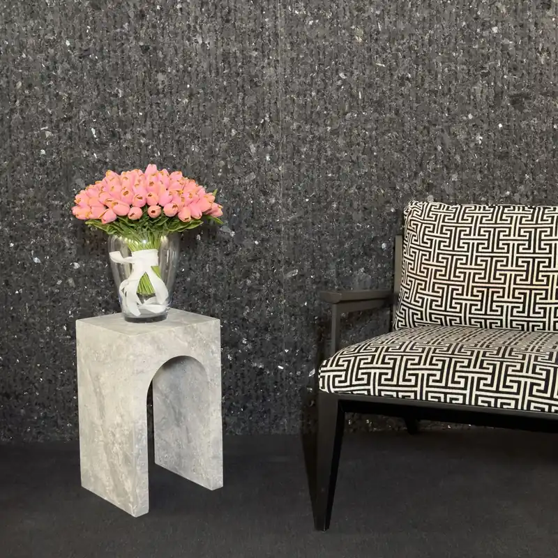 Table d&rsquo;appoint Archy en marbre gris Tundra
